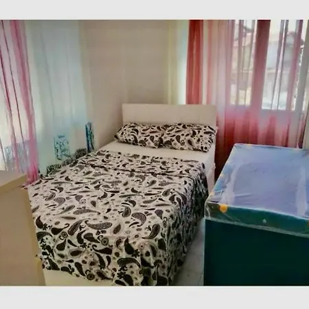 Iz Tur Sitesinde Oezel Plajli Seferihisar